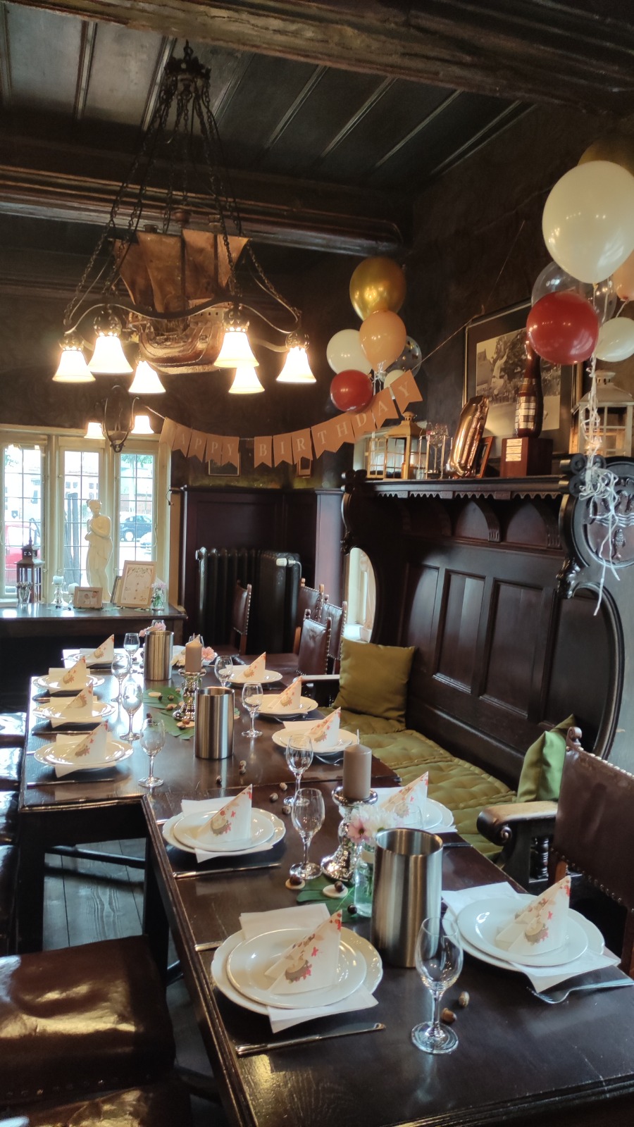 Festlich gedeckter Tisch